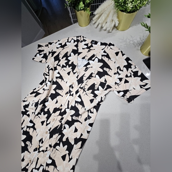 SCHWINN Parfaite robe chemisier, longueur midi à motifs estivaux avec boutons - Picture 2 of 7